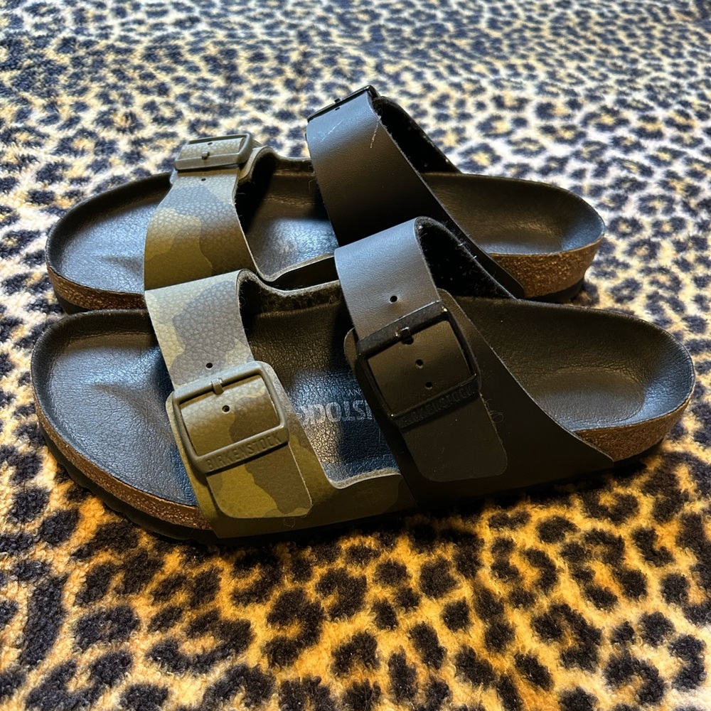Vegan Camo Birkenstock’s
